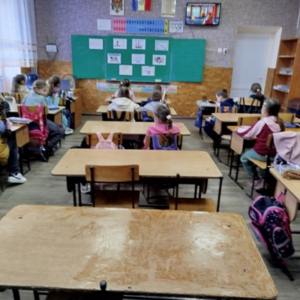 Нажить много денег – искусство, умело расходовать их – мудрость.  Аристотель.